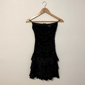 Le Chateau Early Y2K Strapless Dress
